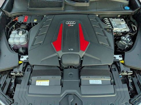 New 2026 Audi RS Q8 performance image 19