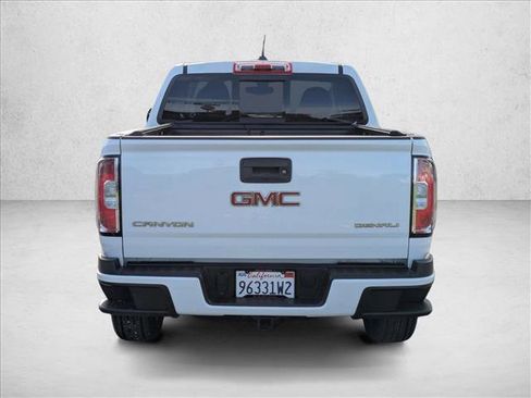 Used 2017 GMC Canyon Denali image 7
