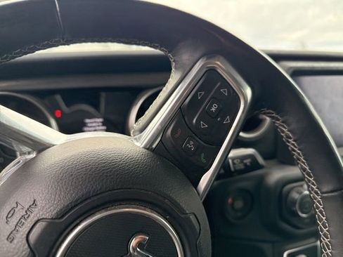 Used 2022 Jeep Wrangler Unlimited Sahara w/ Cold Weather Group image 10