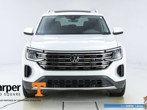 Used 2025 Volkswagen Atlas SEL AWD/4WD image 16