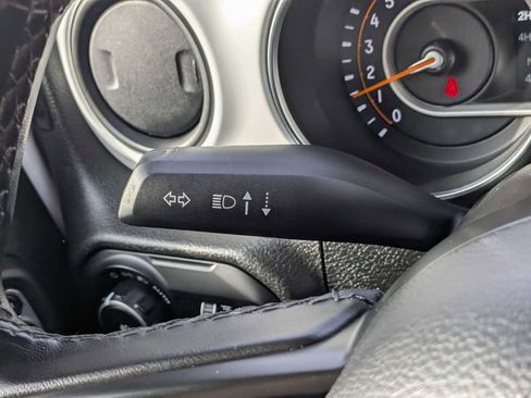 Used 2021 Jeep Wrangler Unlimited Islander image 27