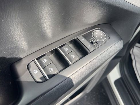 Certified 2025 Kia Soul LX w/ LX Technology Package FWD image 25