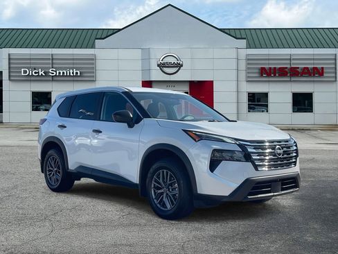 Used 2025 Nissan Rogue S image 1