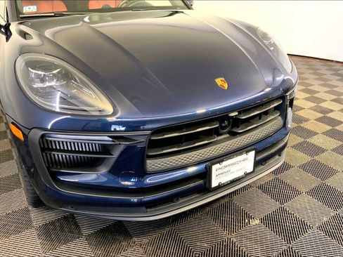Certified 2022 Porsche Macan S AWD/4WD image 34