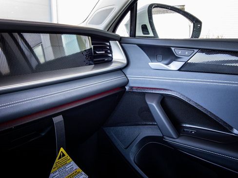 New 2026 Volkswagen Tiguan SE image 46