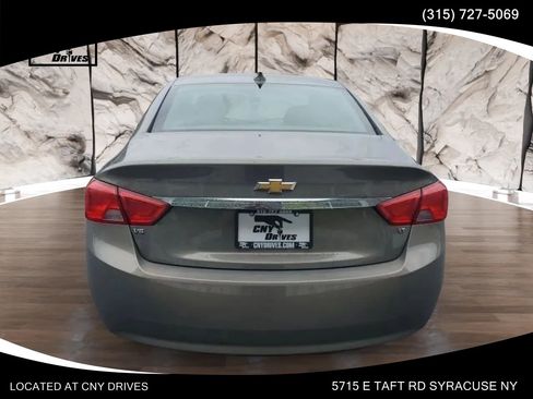 Used 2017 Chevrolet Impala LT FWD image 6