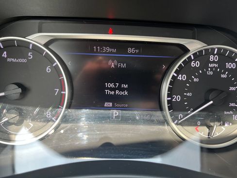 Used 2025 Nissan Sentra SR FWD image 16