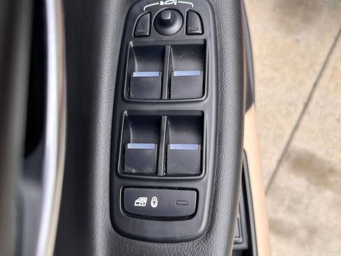 Used 2017 Jaguar XE Premium AWD/4WD image 22