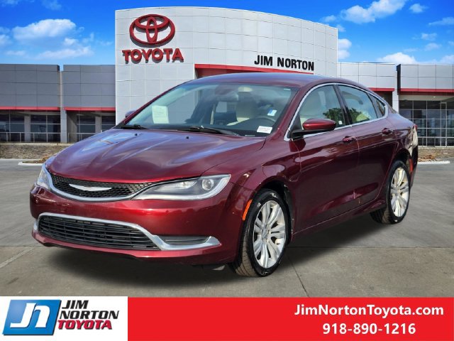Used 2015 Chrysler 200 Limited w/ Convenience Group FWD image 4