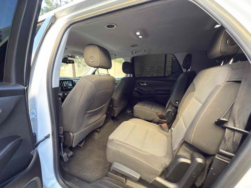 Used 2018 Chevrolet Traverse LT w/ LPO, Black Accent Package FWD image 70