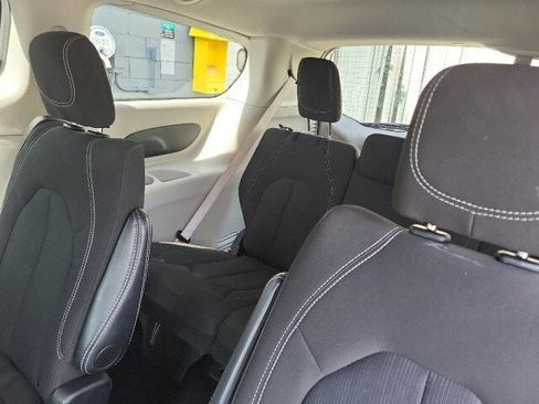 Used 2024 Chrysler Voyager LX FWD image 10