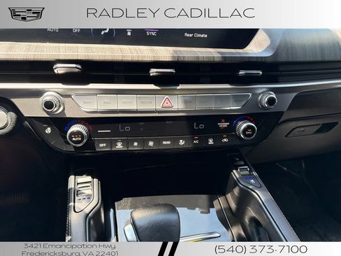 Used 2023 Kia Telluride EX w/ EX Captain's Chair Package AWD/4WD image 11