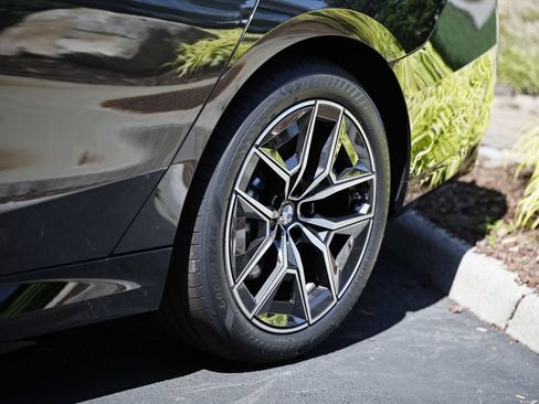 New 2027 BMW i5 eDrive40 RWD image 9