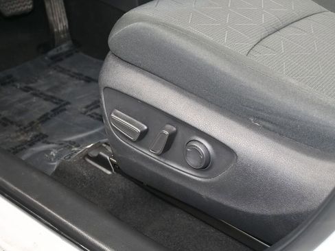 Used 2023 Toyota RAV4 XLE image 12