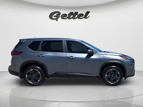 Certified 2025 Nissan Rogue SV w/ SV Premium Package image 6