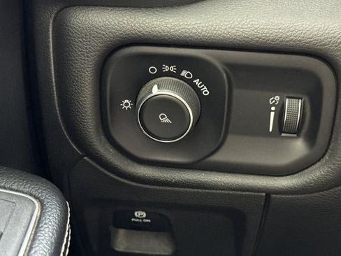 Used 2024 RAM 1500 Laramie RWD image 37