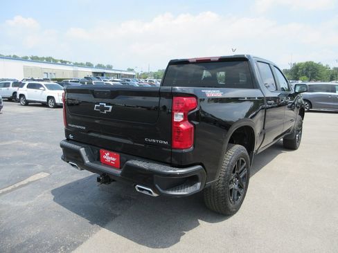Used 2025 Chevrolet Silverado 1500 Custom Trail Boss AWD/4WD image 6