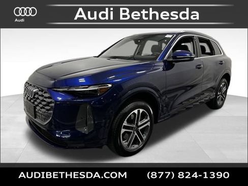 Certified 2025 Audi Q5 Premium w/ Convenience Package AWD/4WD image 3