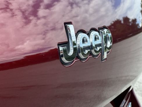 Certified 2023 Jeep Grand Cherokee L Limited w/ Trailer Tow Group (B) AWD/4WD image 18