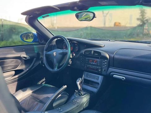 Used 2004 Porsche Boxster RWD image 8