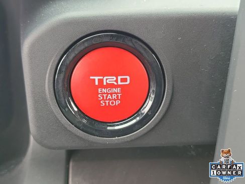 Used 2025 Toyota Tacoma TRD Off-Road AWD/4WD image 26