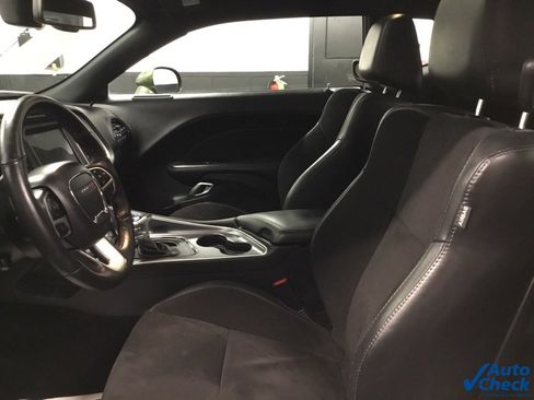 Used 2018 Dodge Challenger GT image 22