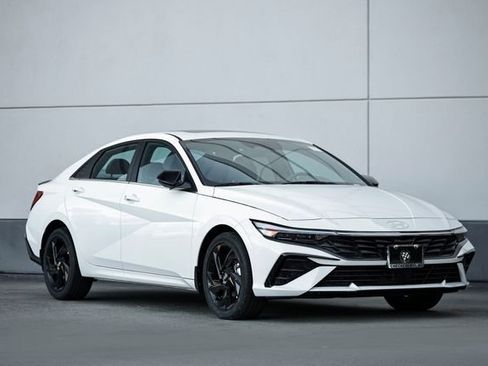 New 2026 Hyundai Elantra SEL Sport image 1