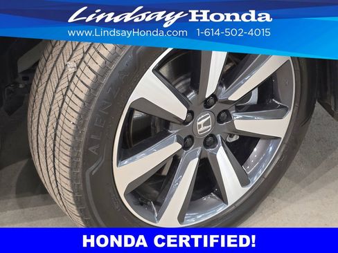 Certified 2025 Honda Pilot Touring image 27