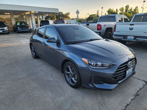 Used 2019 Hyundai Veloster 2.0 FWD image 6