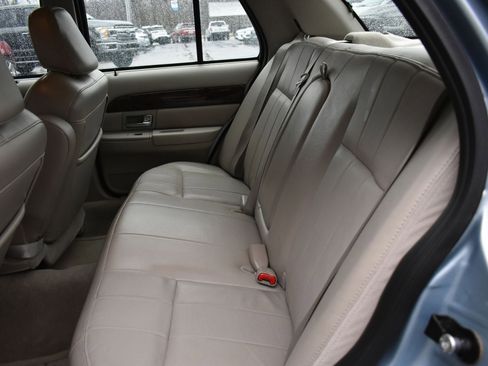 Used 2010 Mercury Grand Marquis LS image 14