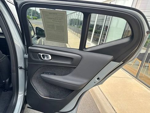 Certified 2025 Volvo XC40 B5 Plus AWD/4WD image 12