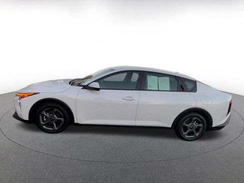 Used 2025 Kia K4 LXS image 8