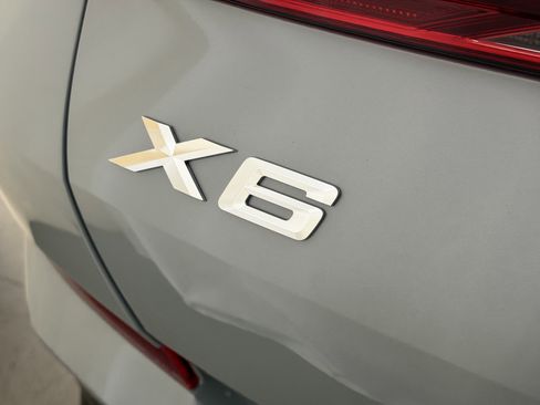 Used 2026 BMW X6 xDrive40i w/ Executive Package image 25