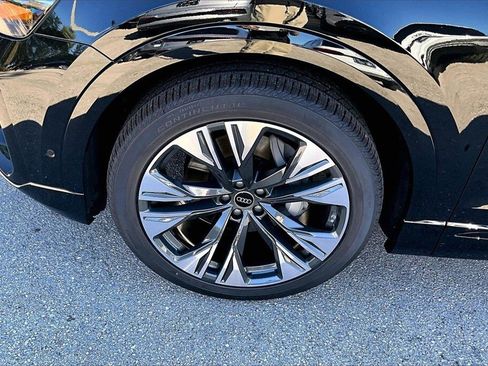New 2026 Audi Q8 Premium Plus image 12