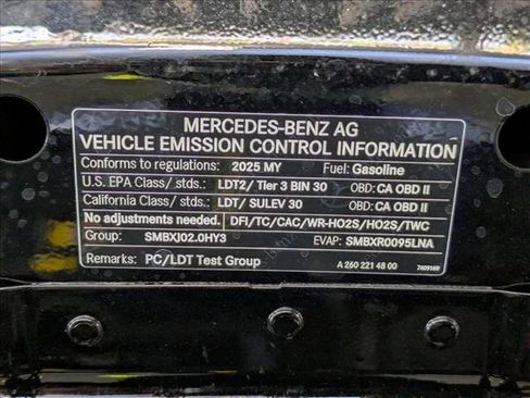 New 2025 Mercedes-Benz GLB 250 4MATIC image 18