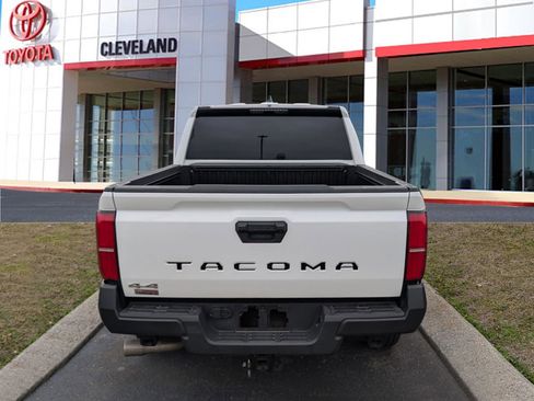 Used 2025 Toyota Tacoma SR image 6