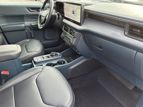 New 2025 Ford Maverick Lariat w/ Black Appearance Package image 16