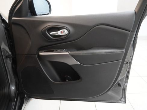 Used 2022 Jeep Cherokee Latitude Lux image 29