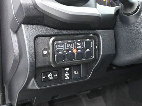 Used 2019 Toyota Tacoma TRD Off-Road w/ Technology Package image 21