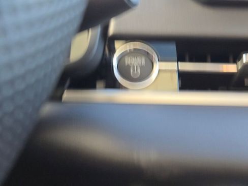 New 2025 Mitsubishi Outlander SEL image 26