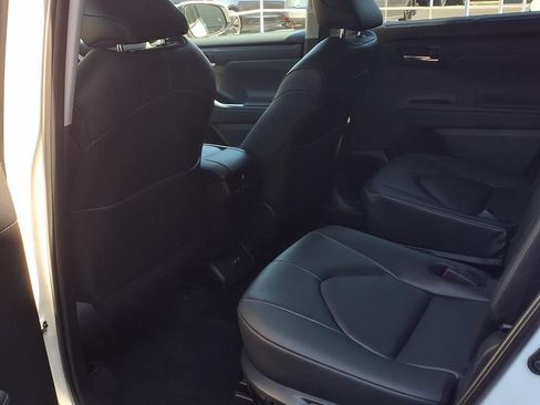Certified 2026 Toyota Highlander XLE AWD/4WD image 20
