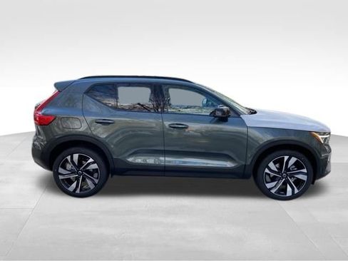 New 2026 Volvo XC40 B5 Ultra w/ Climate Package AWD/4WD image 8