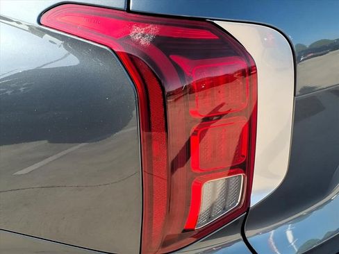 Used 2023 Hyundai Palisade SEL FWD image 12
