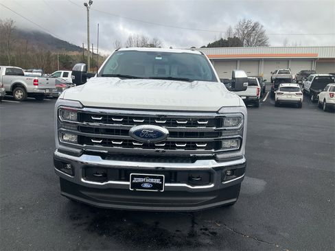 New 2026 Ford F250 Lariat w/ Chrome Package image 2