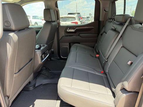 New 2026 GMC Sierra 1500 SLT RWD image 9