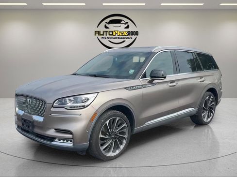 Used 2020 Lincoln Aviator Reserve w/ Equipment Group 202A AWD/4WD image 3