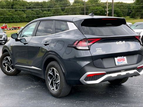 Used 2024 Kia Sportage LX FWD image 9