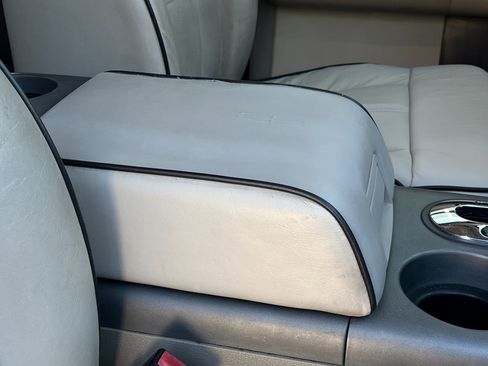 Used 2006 Lincoln Mark LT 4x4 image 27