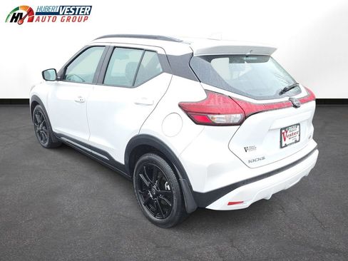 Used 2024 Nissan Kicks SR w/ SR Premium Package image 8