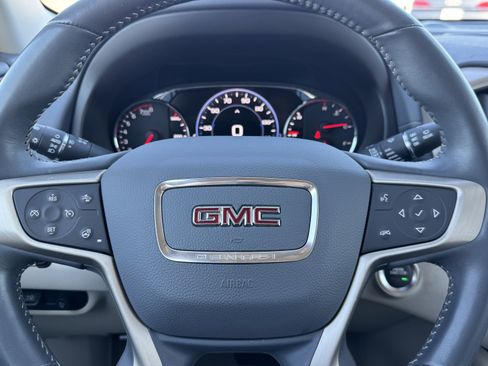 Used 2022 GMC Terrain Denali w/ Denali Premium Package image 9